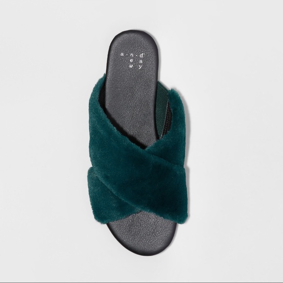 Women’s Frannie Faux Fur Green Slide Sandals NWT - Picture 3 of 3